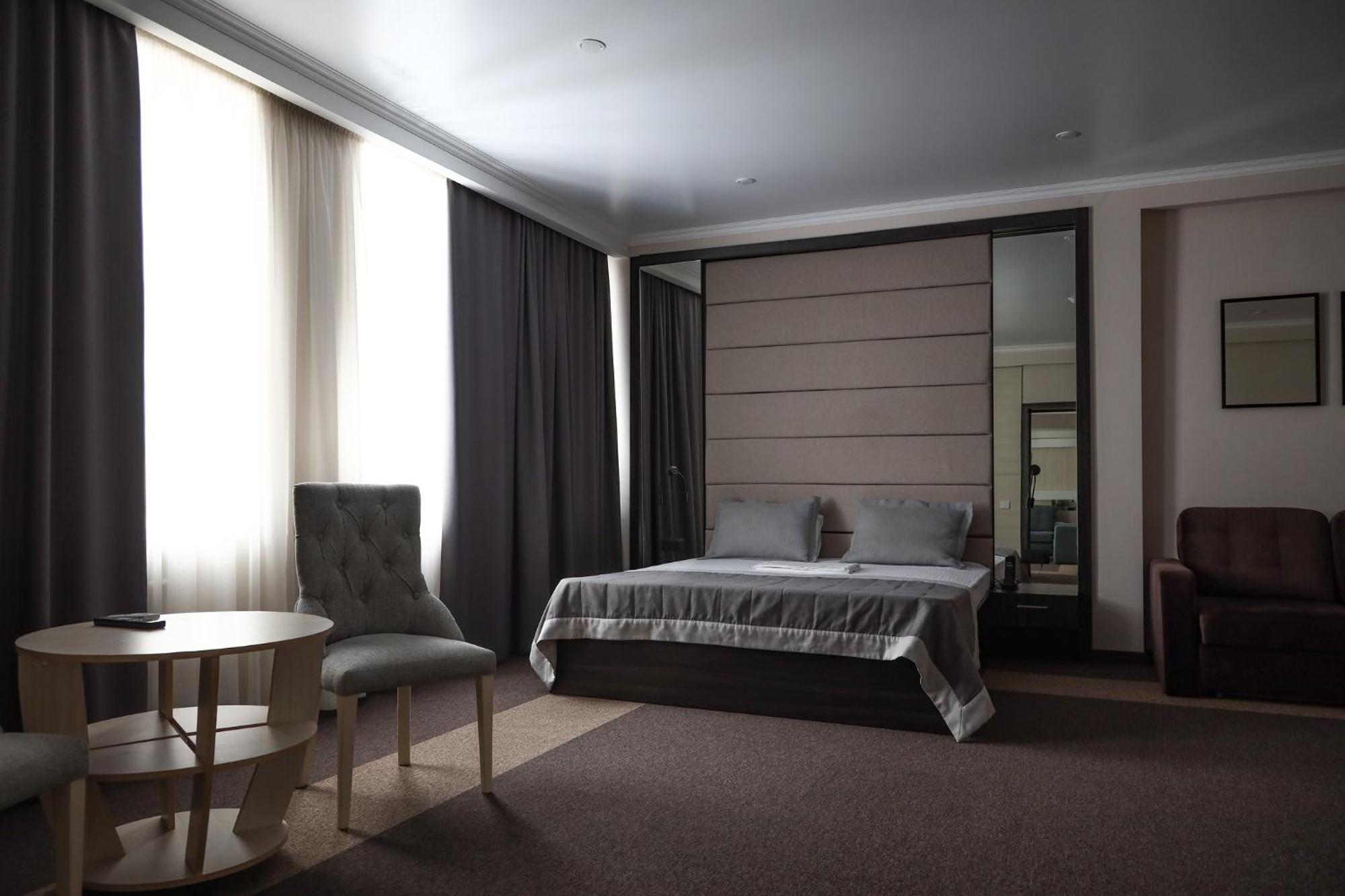 Meridian Karagandy Εξωτερικό φωτογραφία
