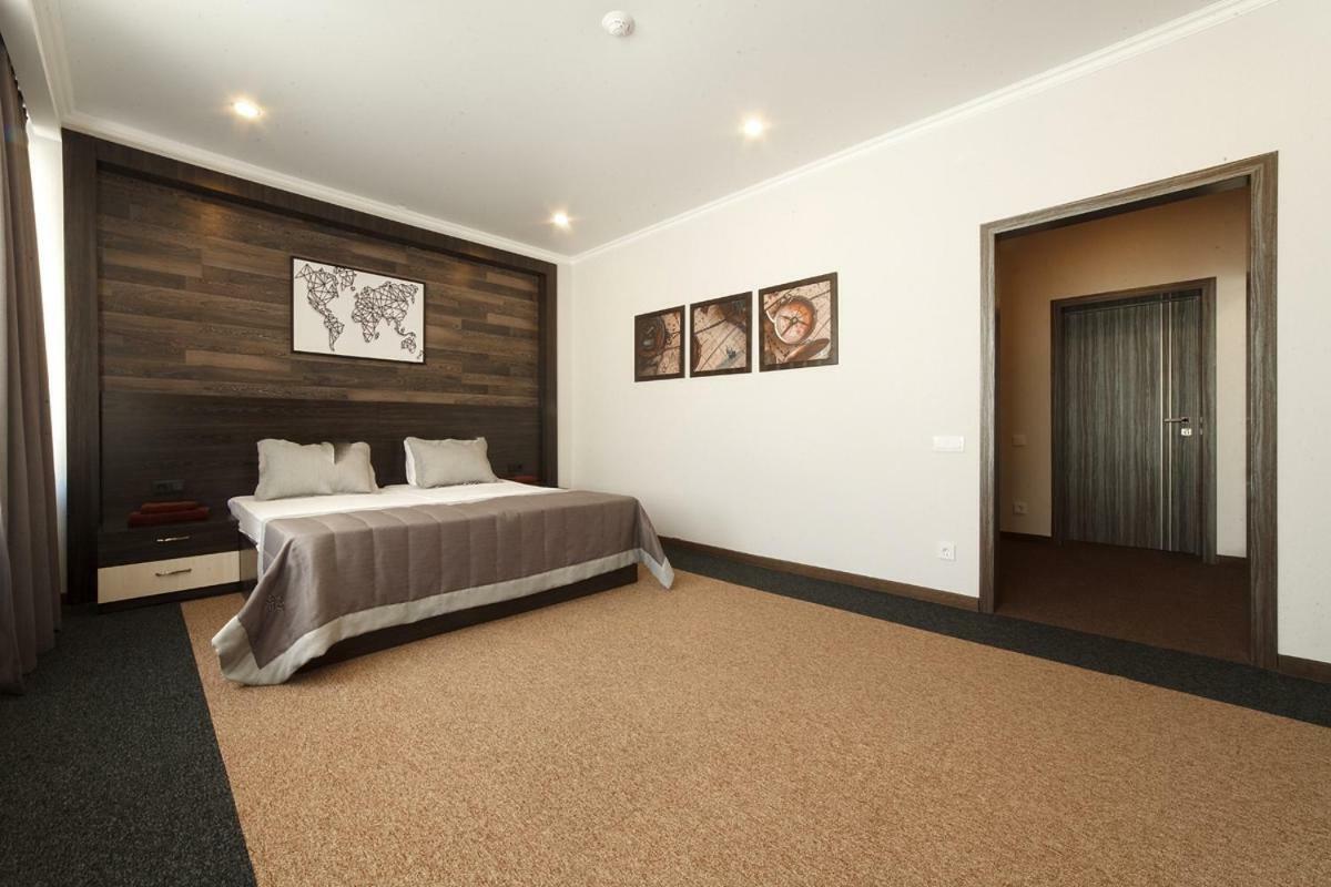 Meridian Karagandy Εξωτερικό φωτογραφία