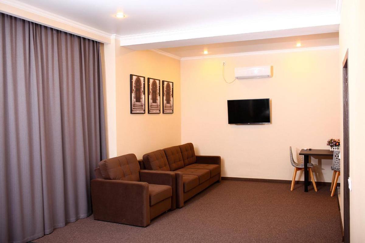 Meridian Karagandy Εξωτερικό φωτογραφία